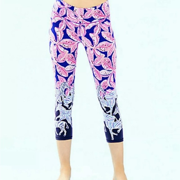 Lilly Pulitzer Luxletix Juliena Weekender Crop Royal Purple Wild Size Medium - Picture 2 of 9